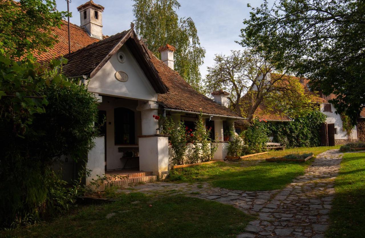 Count Kálnoky's Transylvanian Guesthouses Miclosoara Exterior foto