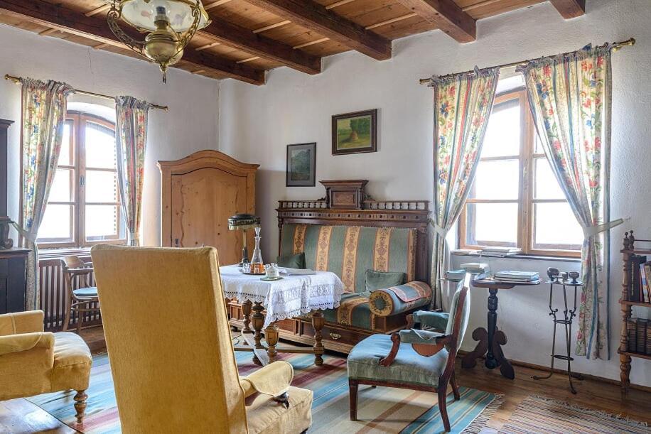 Count Kálnoky's Transylvanian Guesthouses Miclosoara Exterior foto